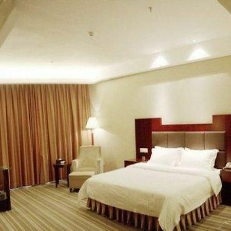 Phoenix Grand Hotel Fenghuang County Exterior photo