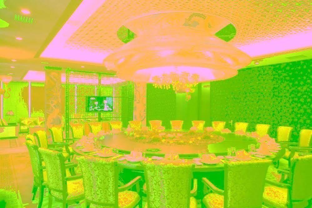 Phoenix Grand Hotel Fenghuang County Exterior photo