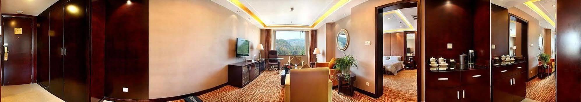 Phoenix Grand Hotel Fenghuang County Exterior photo