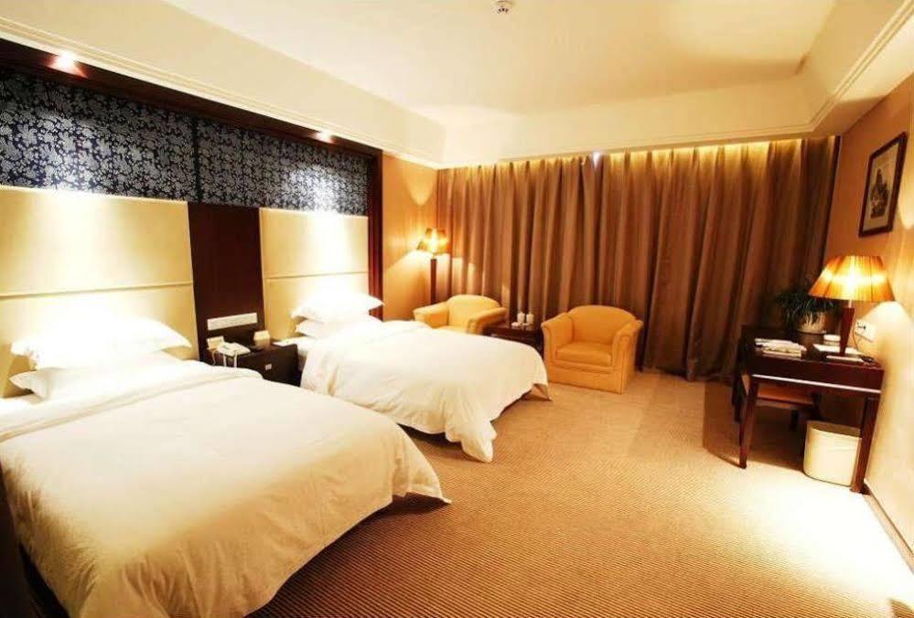 Phoenix Grand Hotel Fenghuang County Exterior photo