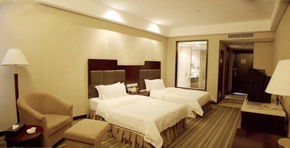 Phoenix Grand Hotel Fenghuang County Exterior photo