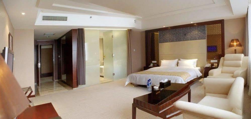 Phoenix Grand Hotel Fenghuang County Exterior photo