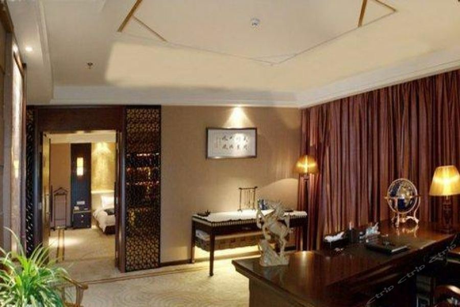 Phoenix Grand Hotel Fenghuang County Exterior photo